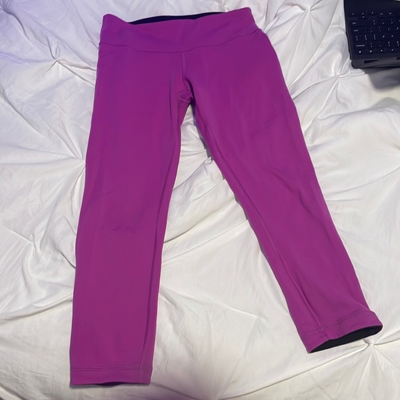 Lululemon reversible capris - Picture 1 of 4
